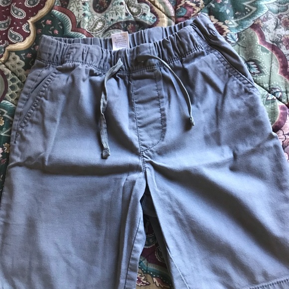 Grey shorts - Picture 3 of 3